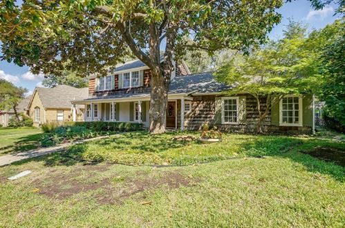 3200 Lamesa Pl, Fort Worth, TX 76109-2960