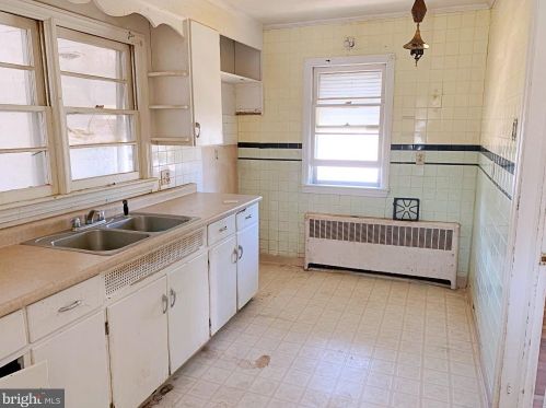 16902 Dupont Hwy, Harrington DE  19952-2476 exterior