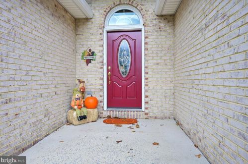 84 Fairway Dr, Camp Hill, PA 17011-2064