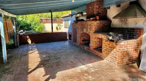 5516 Fulton Ave, Van Nuys CA  91401-5332 exterior