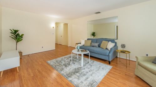 100 Cedarhurst Ave, West Paterson NJ  07424-3005 exterior