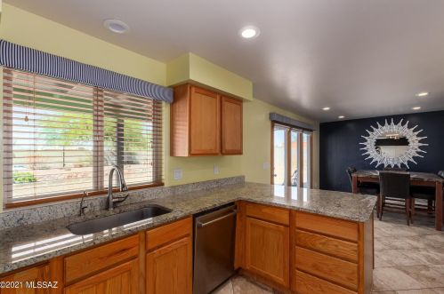 6721 Pomona Rd, Tucson AZ 85705-2468 exterior