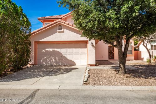 9951 Stageline Trl, Tucson, AZ 85742-8857
