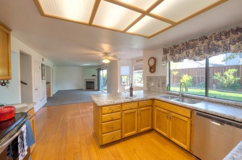 708 Bonneau Ct, Grayson CA  95363-9104 exterior