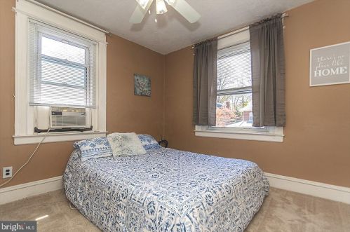 617 Derstine Ave, Lansdale PA 19446-3342 exterior