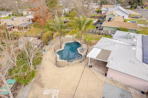 6961 Calvin Dr, Citrus Heights CA  95621-2858 exterior