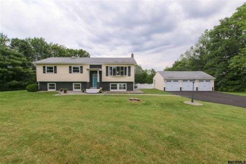 153 Bogden Rd, Broadalbin, NY 12025-2003