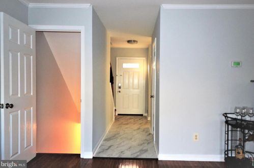8311 Stationhouse Ct, Lorton, VA 22079-1200