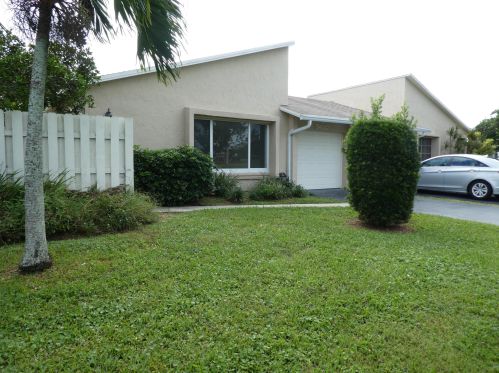 5647 Mirror Lakes Blvd, Boynton Beach, FL 33472-1224