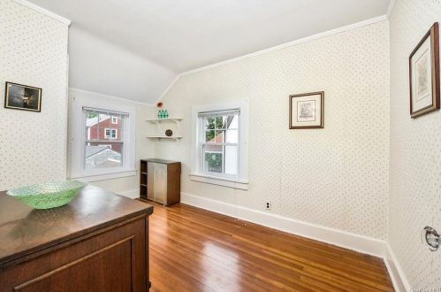 233 Chatterton Pkwy, White Plains NY  10606-2235 exterior