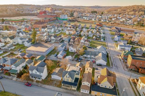 337 Miller St, Latrobe PA  15650-1438 exterior