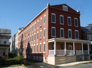 24 High St, Womelsdorf, PA 19567-1342