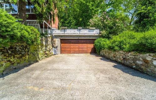 248 Pitt St, Bridgeport, CT 06606-2938