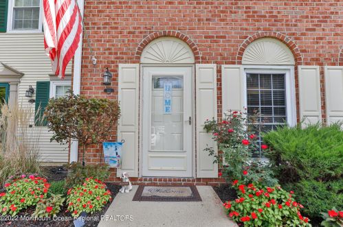 124 Secretariat Ct, Tinton Falls, NJ 07724-3846