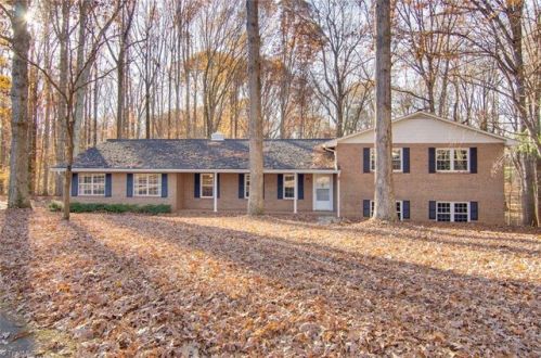 6410 Forest Creek Cir, Kernersville, NC 27284-9313