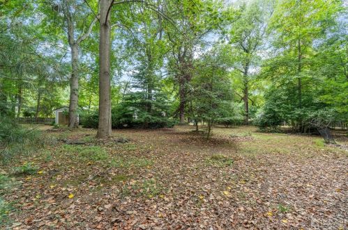 40 Wilson Ave, Morganville NJ  07751-9786 exterior