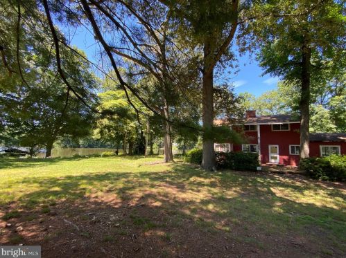 213 Shore Dr, Dover DE  19901-5740 exterior