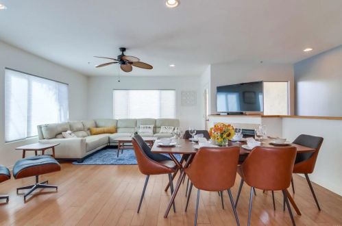 723 Diamond St, San Diego CA  92109-2447 exterior