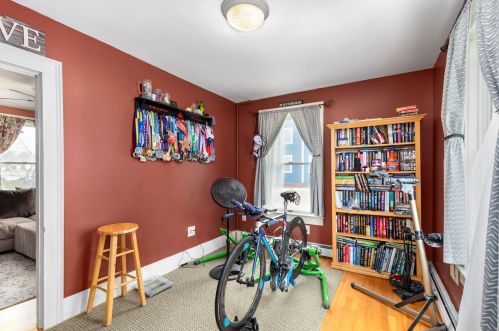 32 Pne St, Dover NH  03820-4202 exterior