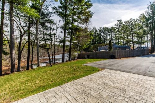 95 Acres Of Pne Rd, Coventry RI 02816-8949 exterior