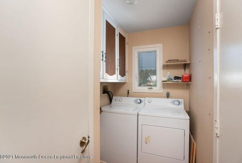 64 Courtshire Dr, Bricktown NJ  08723-7138 exterior