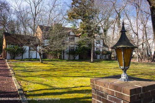 1911 Shadowbrook Dr, Belmar, NJ 07719-9715