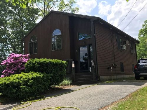 73 Gibbons Ave, Warwick, RI 02889-3947