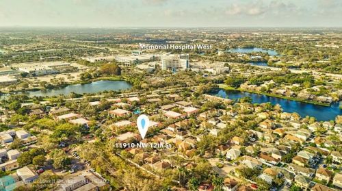 11910 12 St, Hollywood FL 33026-3874 exterior