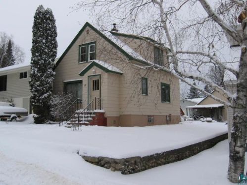37 Boundary St, Ely, MN 55731-1328