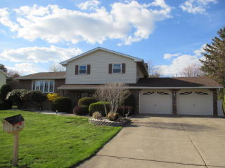 140 Hilltop Rd, Hazle Township, PA 18201-5609