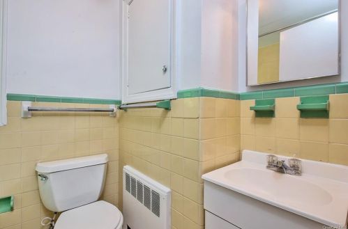 50 Abingdon Ln, Scarsdale NY  10583-6649 exterior