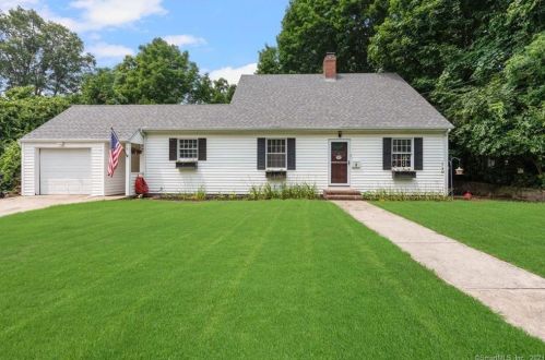 1 Beech Dr, Norwich, CT 06360-2903
