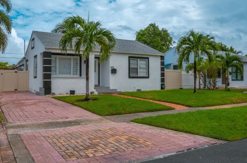 517 Colonial Rd, West Palm Beach, FL 33405-4309