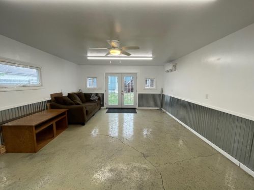 615 Washburne Ave, Paynesville MN  56362-1731 exterior