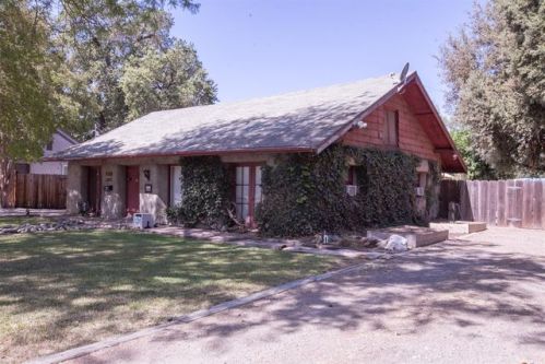 1027 Enslen Ave, Modesto CA  95350-5110 exterior