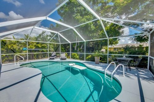 1139 13th Ter, Cape Coral FL  33990-3747 exterior