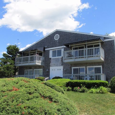 4 Deacons Ave, Falmouth, MA 02540-3496