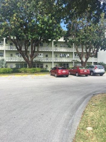 239 Southampton B, West Palm Beach, FL 33417-2308