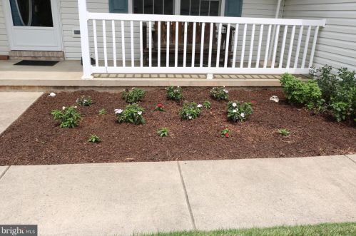 3 Charlestown Ct, Littlestown, PA 17340-1553