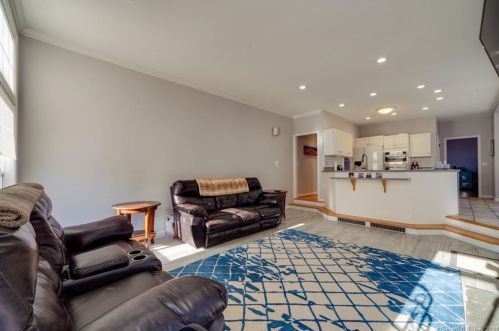 80 Olander Ln, Middletown CT 06457-1574 exterior