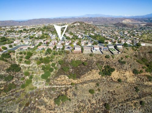 29292 Point Shore Dr, Lake Elsinore CA  92530-7277 exterior