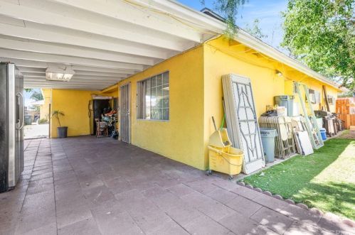 137 Wayfield St, Orange, CA 92866-2340