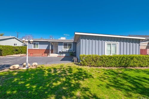 867 11th St, Upland, CA 91786-3701