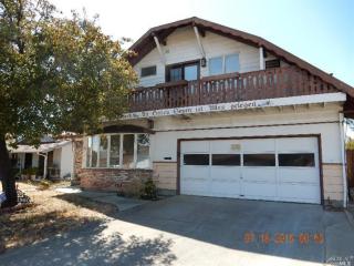 1960 Buckingham Dr, Fairfield, CA 94533-1807