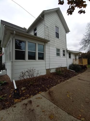 216 Franklin St, Oconomowoc, WI 53066-3626