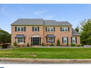 905 Masters Manor Rd, Gardenville, PA