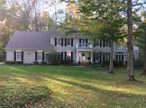 35313 Quartermane Cir, Cleveland, OH 44139-2469