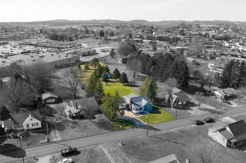 1549 Longview Dr, Latrobe, PA 15650-2818