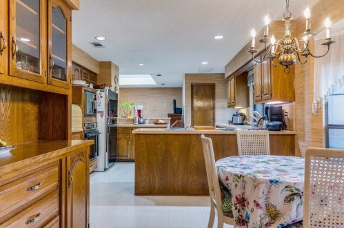 702 Mount Vernon Dr, Richardson TX  75081-5336 exterior