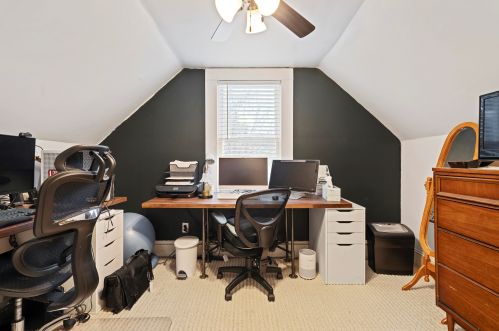 4 Hill St, Salem NH  03079-2538 exterior